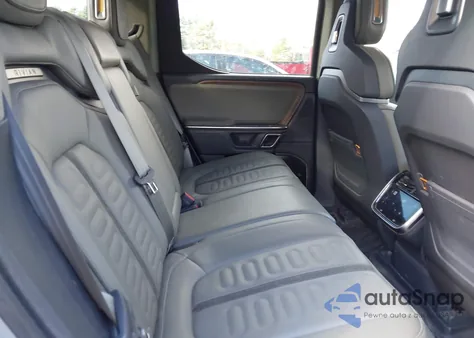 2023 Rivian R1T Adventure Quad Motor Large Pack из США, поврежденный, VIN 7FCTGAAA1PN023509